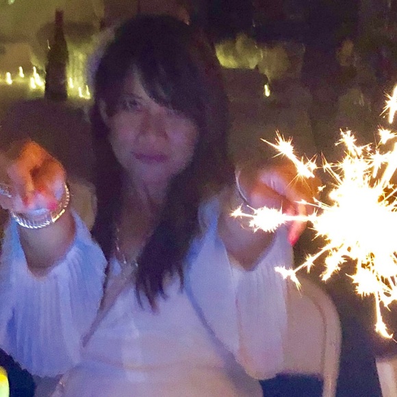 MICHELLE - Picture 1 of 2